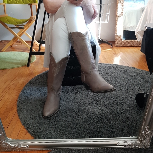 Cowboy boots - Picture 12 of 15